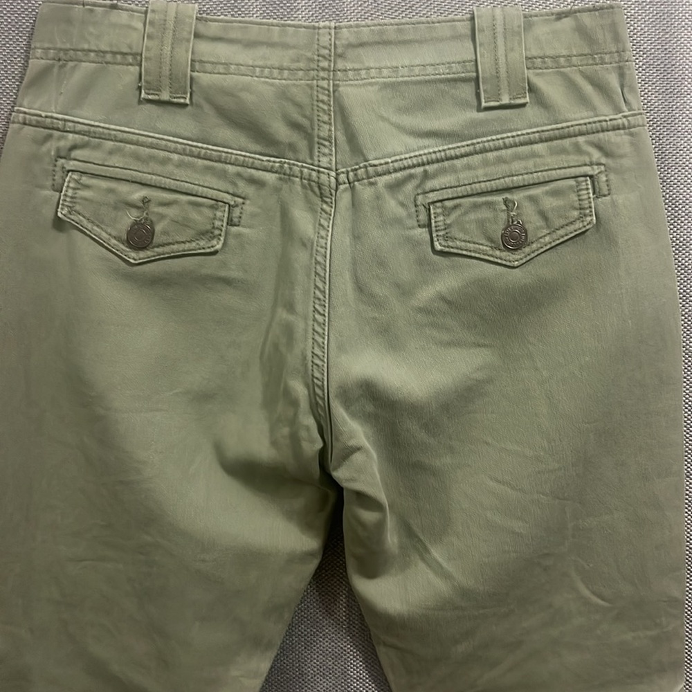 Vintage Levi’s Fatigue Boot Cut women jeans. Army green. - Picture 9 of 10